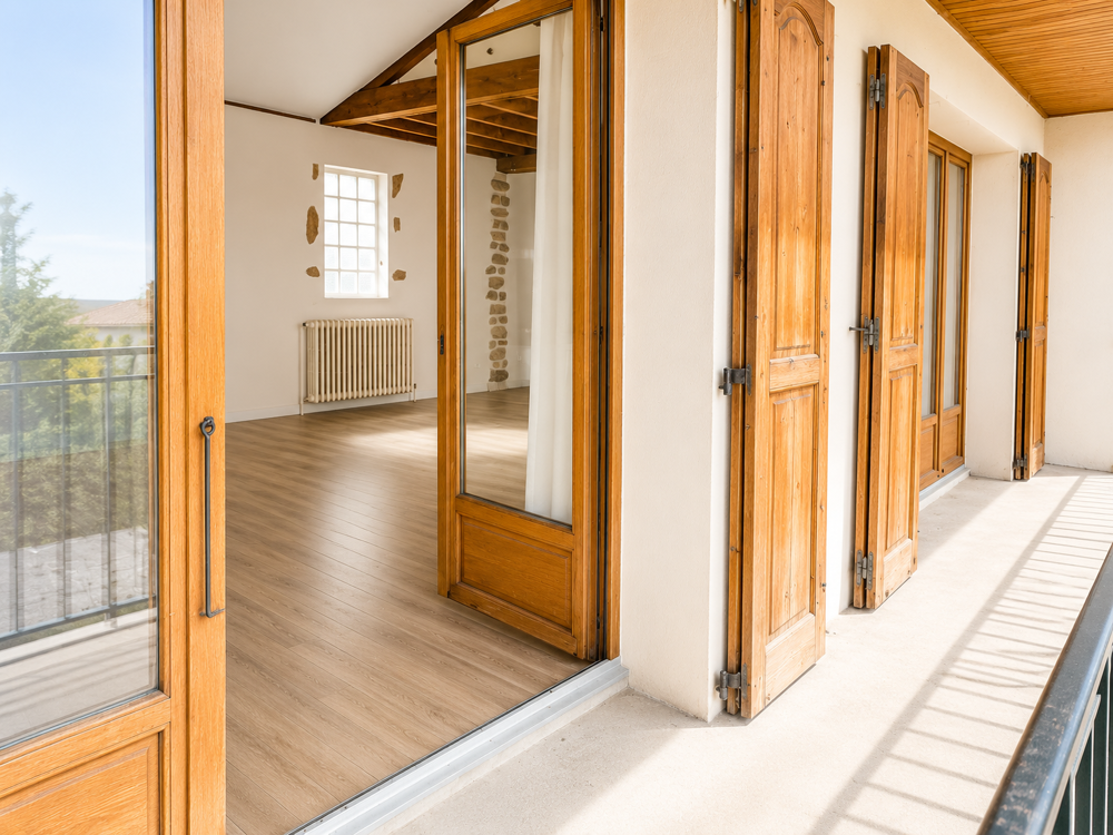 Location Maison Maison 100m2 au centre village avec garages Sonnay
