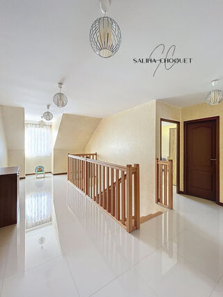  Maison � vendre 6 pi�ces 220 m�