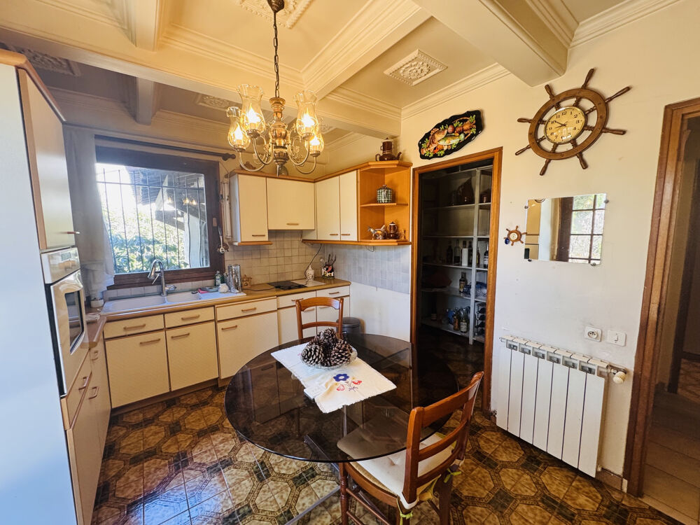 Vente Maison Saint Julien belle villa traditionnelle 4 chambres Piscinable Marseille 12