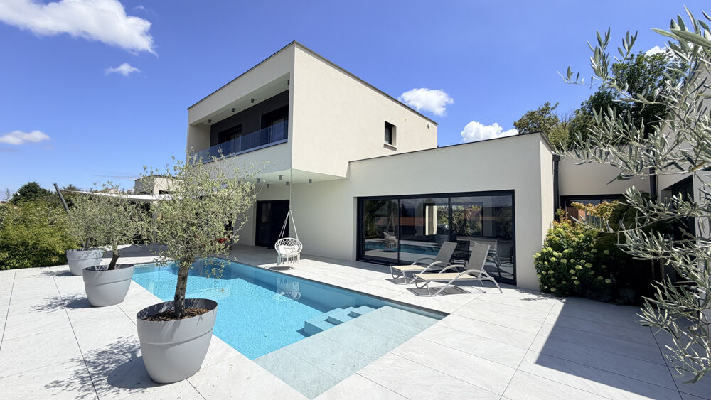Vente Maison Villa contemporaine de 190m2 sur 1000m2 de terrain et piscine proche du centre ville Monistrol sur loire