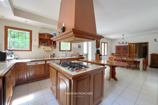  Maison  vendre 6 pices 277 m