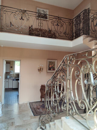  Maison à vendre 8 pièces 216 m²