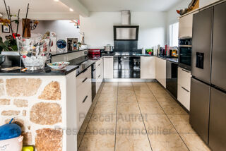  Propriété/château à vendre 7 pièces 204 m²