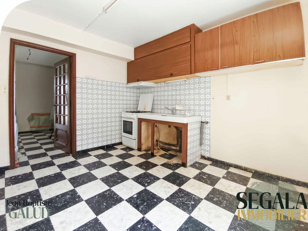 Maison de village de 82 m2 avec deux chambres, jardin et vue dégagée