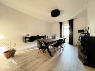  Maison  vendre 8 pices 290 m