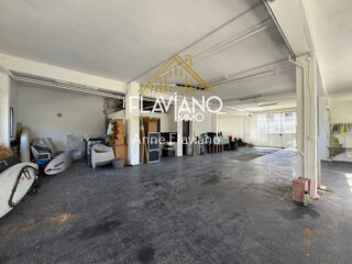  Parking / Garage à vendre 173 m²