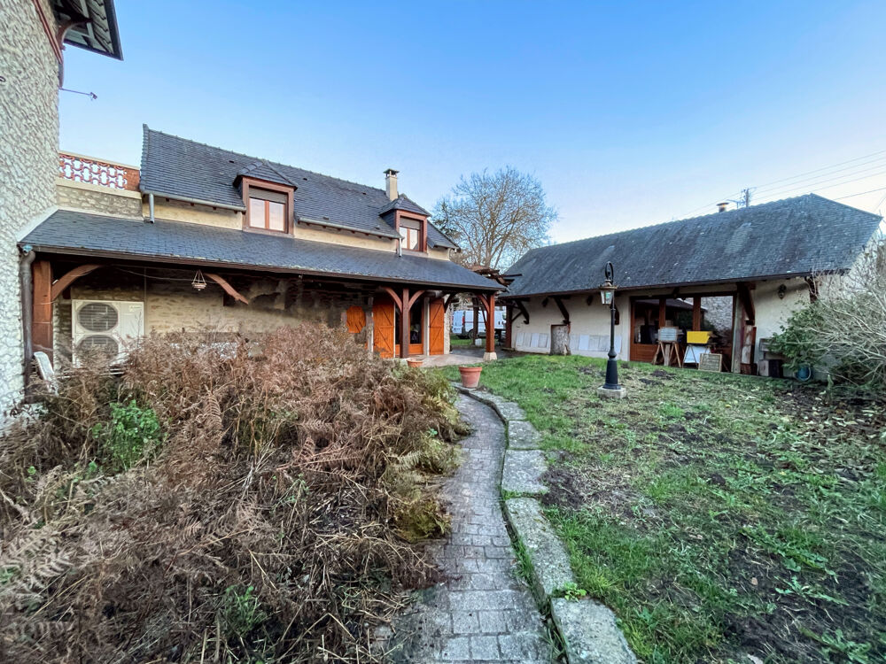 Vente Maison Propriété exceptionnelle comprenant deux maisons 240 m2, dépendances ( + 140 m2 )et 1 890 m2 de terrain Milly la foret