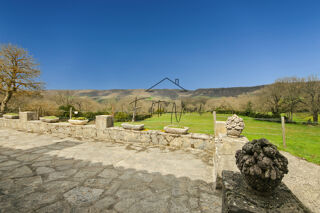  Propriété/château à vendre 10 pièces 852 m²