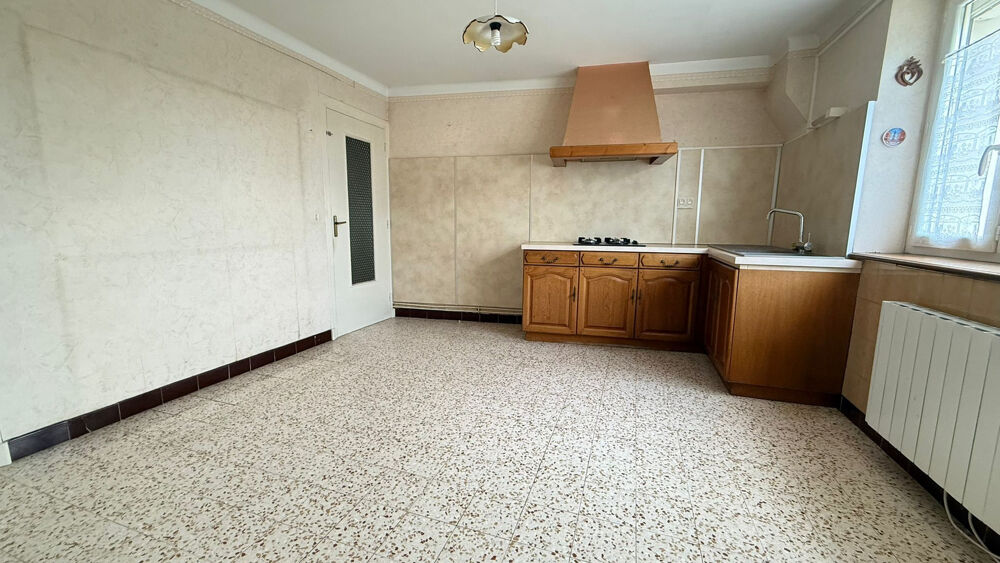 À vendre Maison familiale avec dépendance aménageable Saint-Maurice-lExil