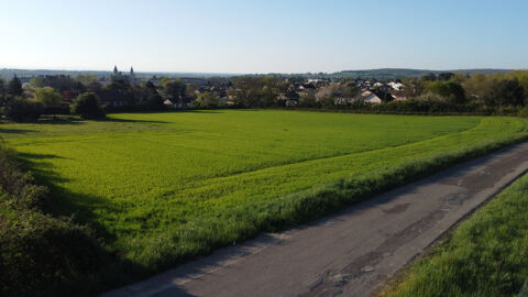   Terrain constructible à fort potentiel   5000 m2 à Tournus, accès immédiat A6 et belle visibilité depuis l'a 