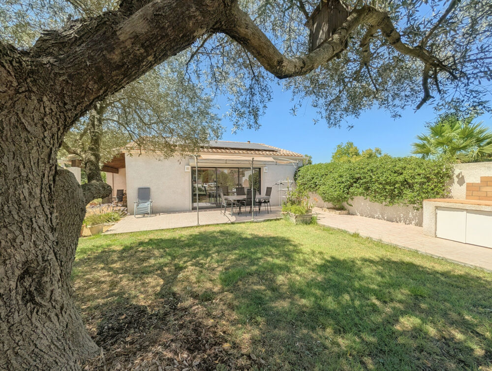 Vente Maison Villetelle   Élégante villa de plain-pied rénovée avec piscine et magnifique terrain arboré de plus de 1 000 m Villetelle
