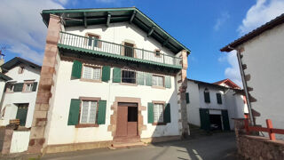  Immeuble à vendre 10 pièces 228 m² St etienne de baigorry