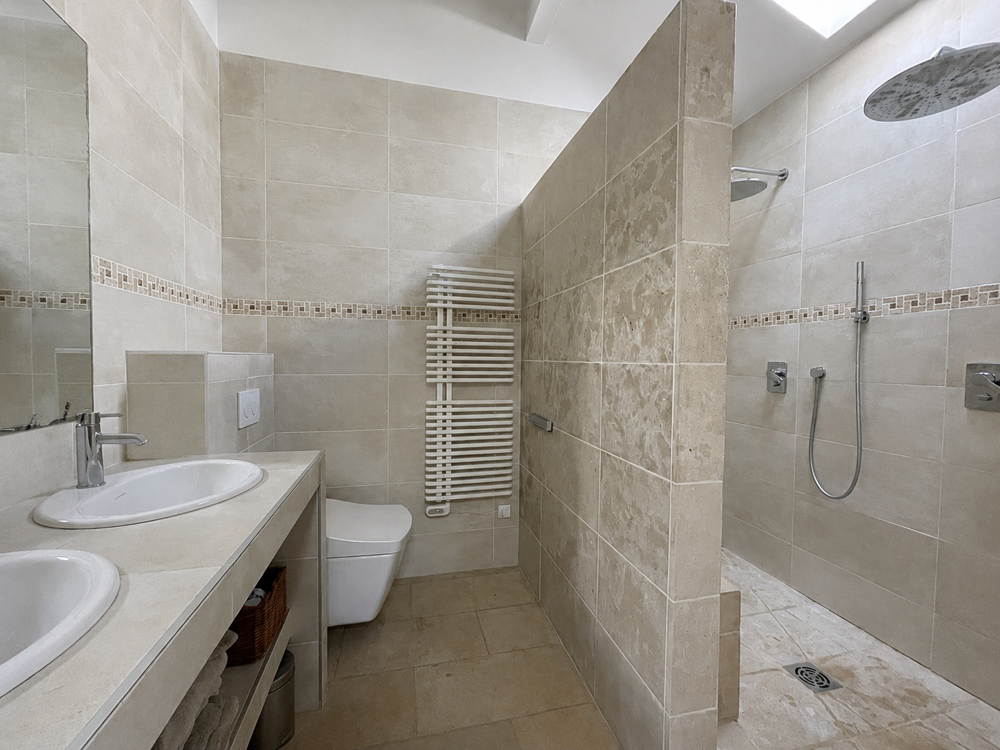 à vendre  Maison Divonne-les-Bains (01220)