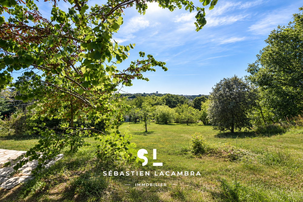 Vente Terrain Terrain à bâtir d'environ 1 250 m2   Vue dominante sur les coteaux    Puygouzon   Environnement privilégié Puygouzon