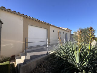 Location Maison À LOUER   SUPERBE MAISON 100m2 DE PLAIN-PIED AVEC JARDIN, TERRASSE ET GARAGE   ROCHEFORT-DU-GARD Rochefort du gard