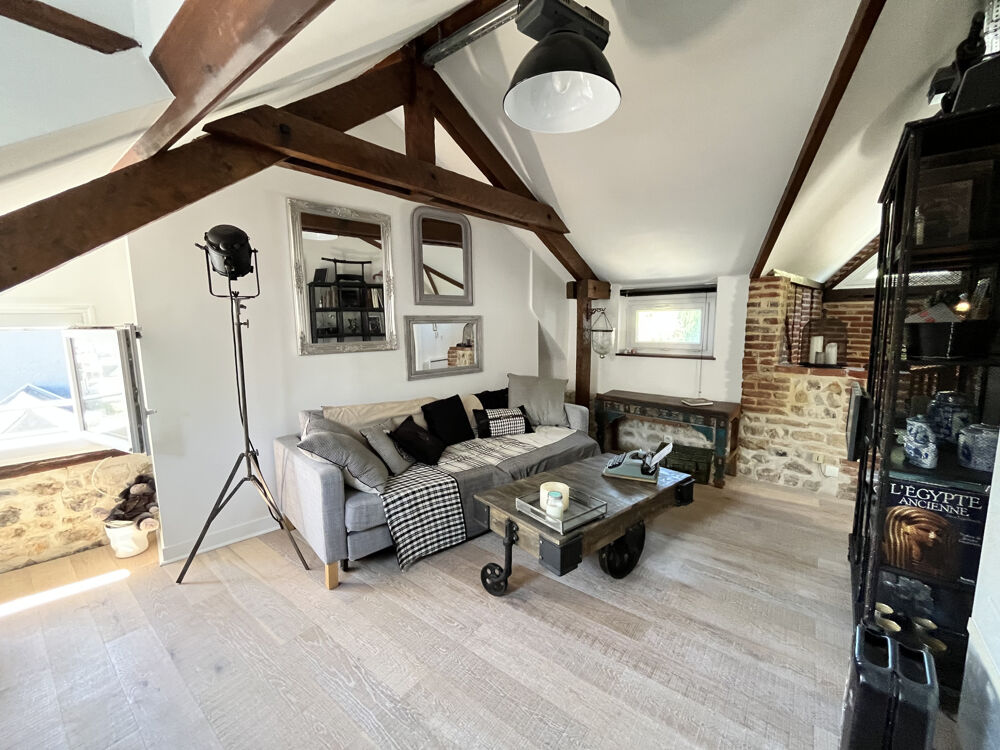 Honfleur - Appartement 2 pièces - 43 m2 - Dernier étage - Vue toits - Vendu semi-meublé