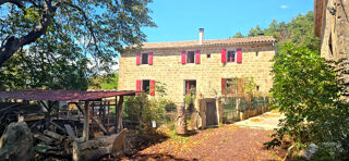 Vente Propriété/Château SILHAC   Propriété en pierre de caractère, avec dépendances et plus de 2 hectares de terrains aménagés Silhac