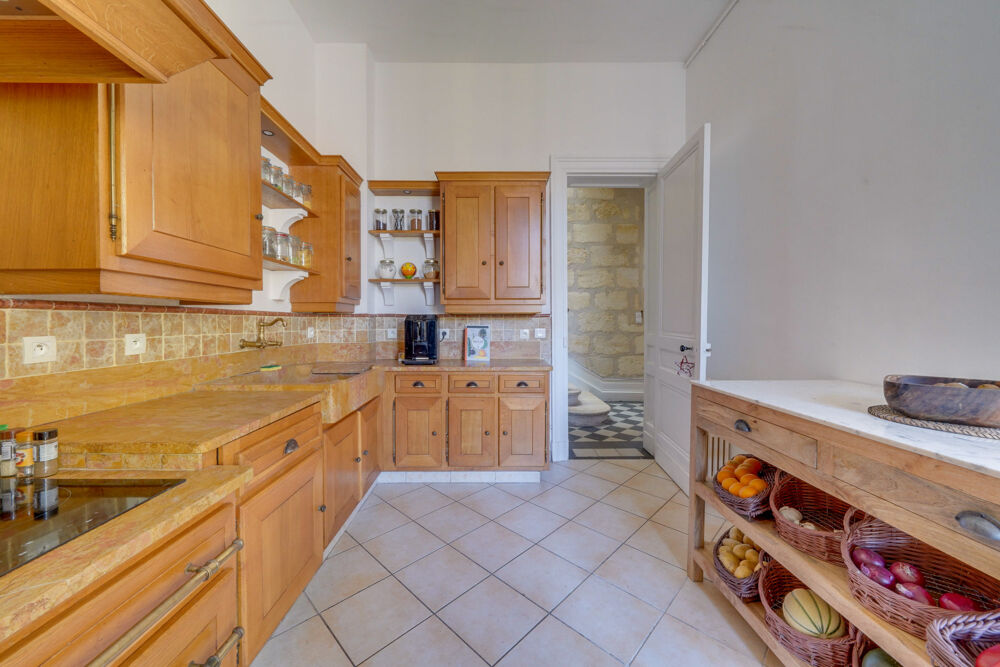 Vente Maison Maison 8 pièces de 200m2 sur parcelle de 201m2 Bordeaux