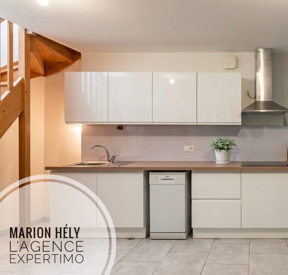 Pour investisseur, maison de village comprenant deux chambres