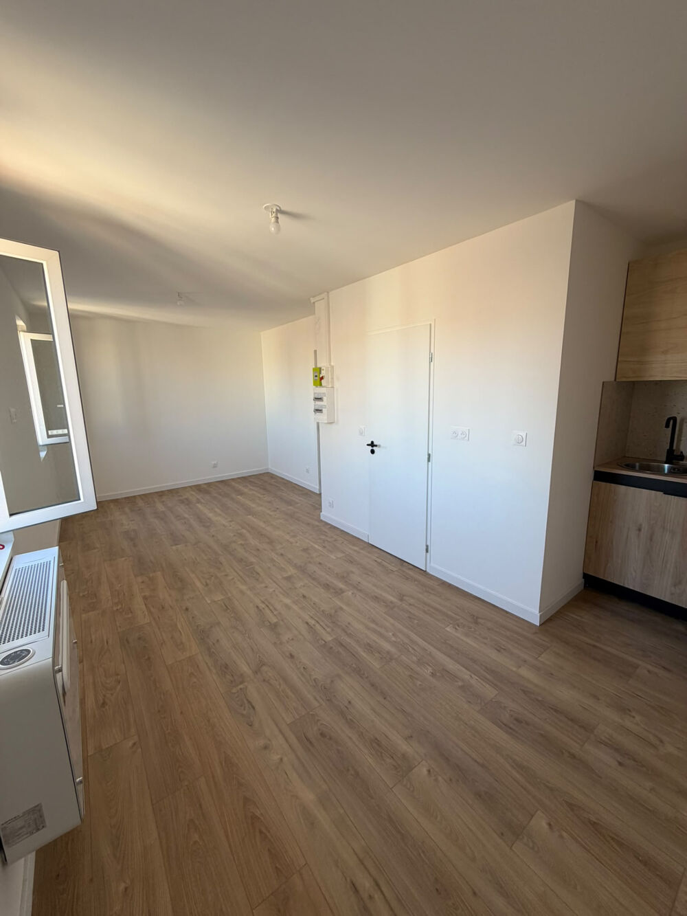 Location Appartement Studio meublé neuf   Dernier étage   Climatisation   Belle vue Marseille 6