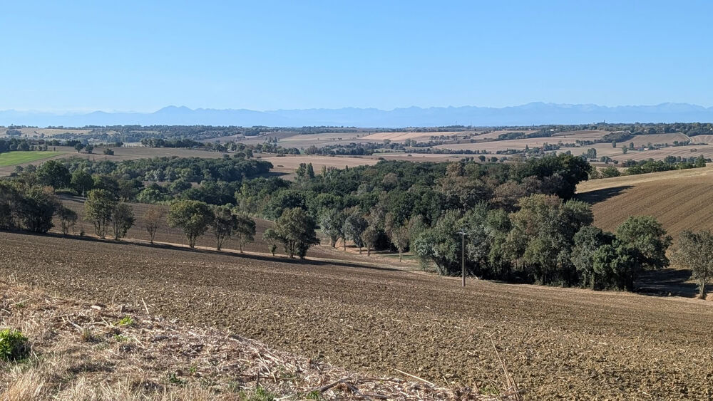 Grande maison de plain pied avec annexe de 100 m2 au calme et avec une vue Pyrénées