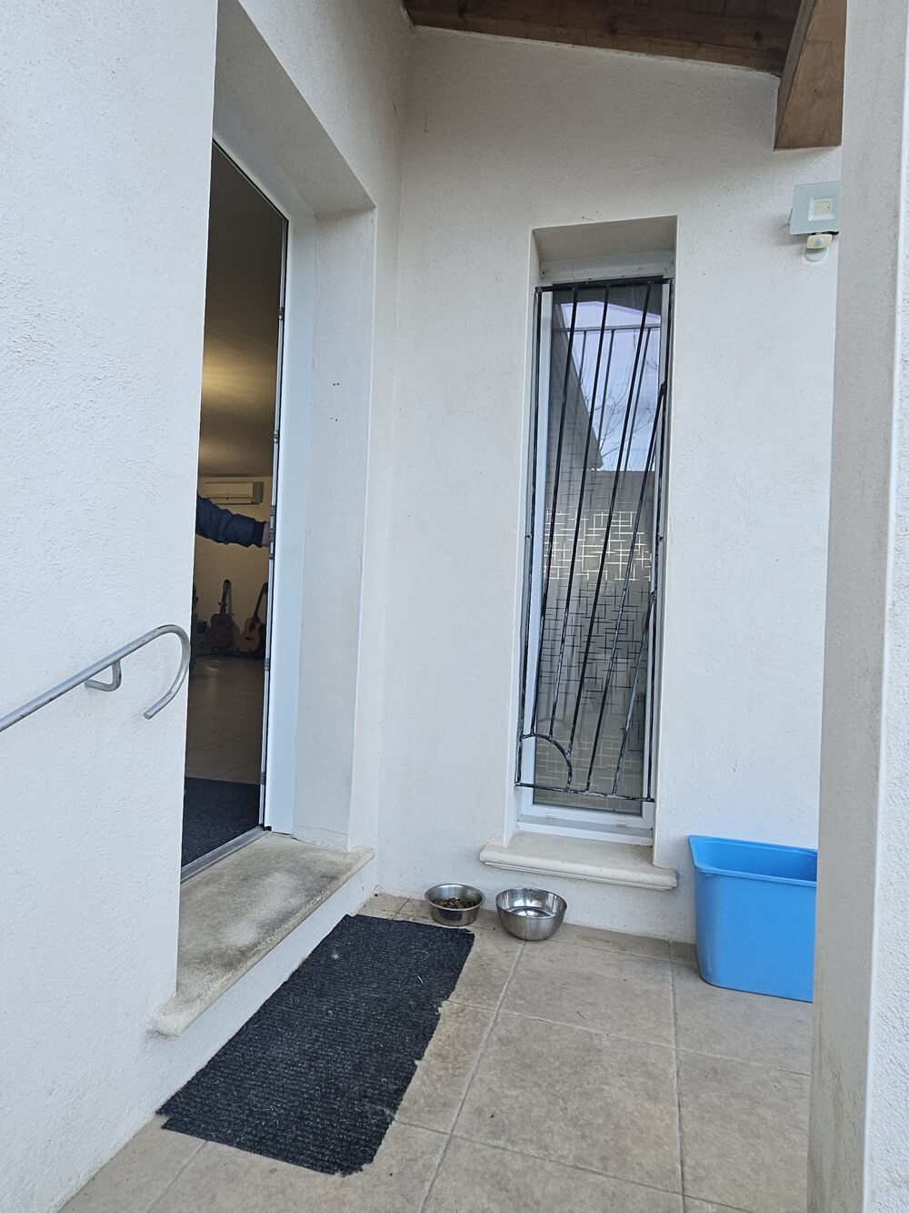Location Maison JONQUIERES Maison Plain pied Jonquieres
