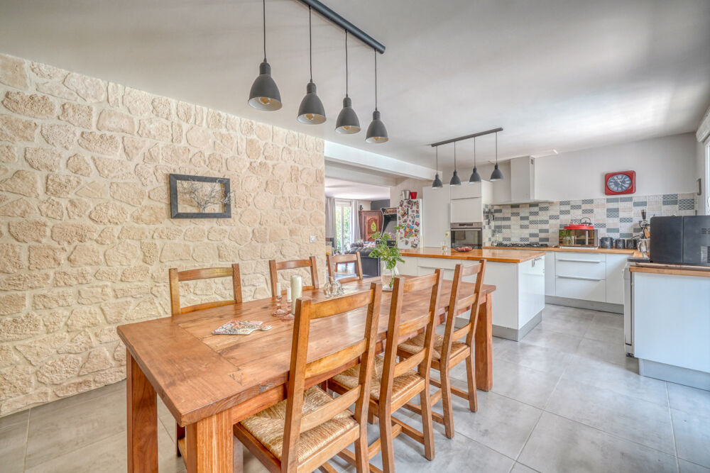 Vente Maison Maison 8 pièces 210m2 sur parcelle de 1509m2 Baurech