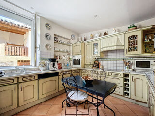  Proprit/chteau  vendre 15 + pices 404 m