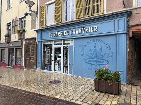 SALON DE COIFFURE & BARBIER CL&Eacute; EN MAIN   EMPLACEMENT No1 CENTRE-VILLE TOURNUS OU VENTE DES ACTIONS : 23 000 € 45000 71700 Tournus