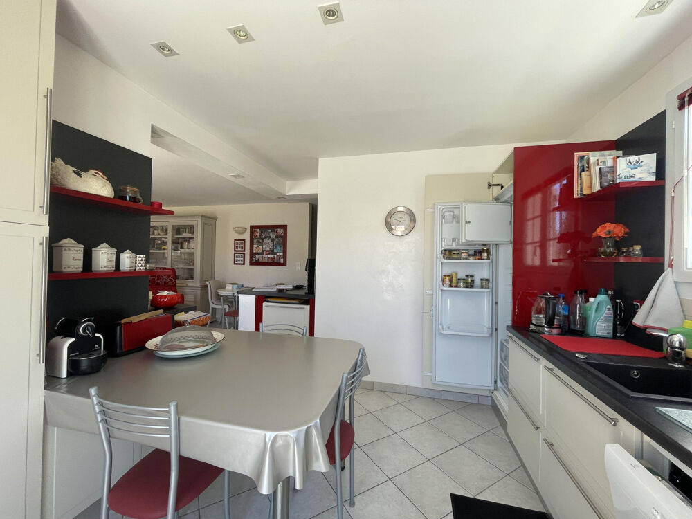 Vente Maison Maison plain-pied de 1975 avec 3 chambres et une pièce complémentaire Les sables d olonne