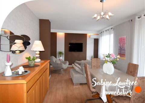   Appartement T3 r�nov� avec 2 garages   Calme et vue d�gag�e Appartement - 3 pi�ce(s) - 66 m�