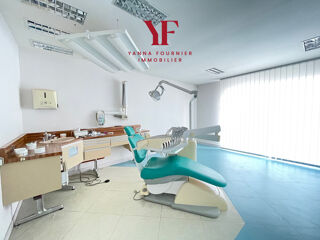  Immeuble � vendre 303 m�