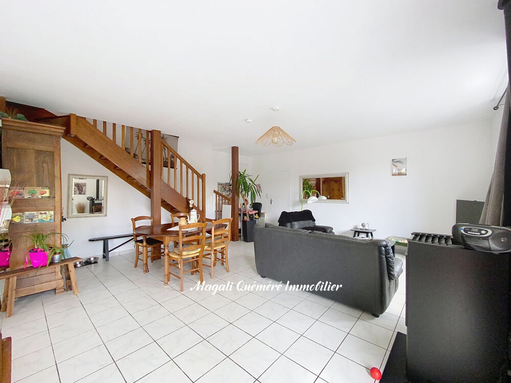 Vente Maison Maison 4 pièces centre de Bédée avec dépendances. Bedee