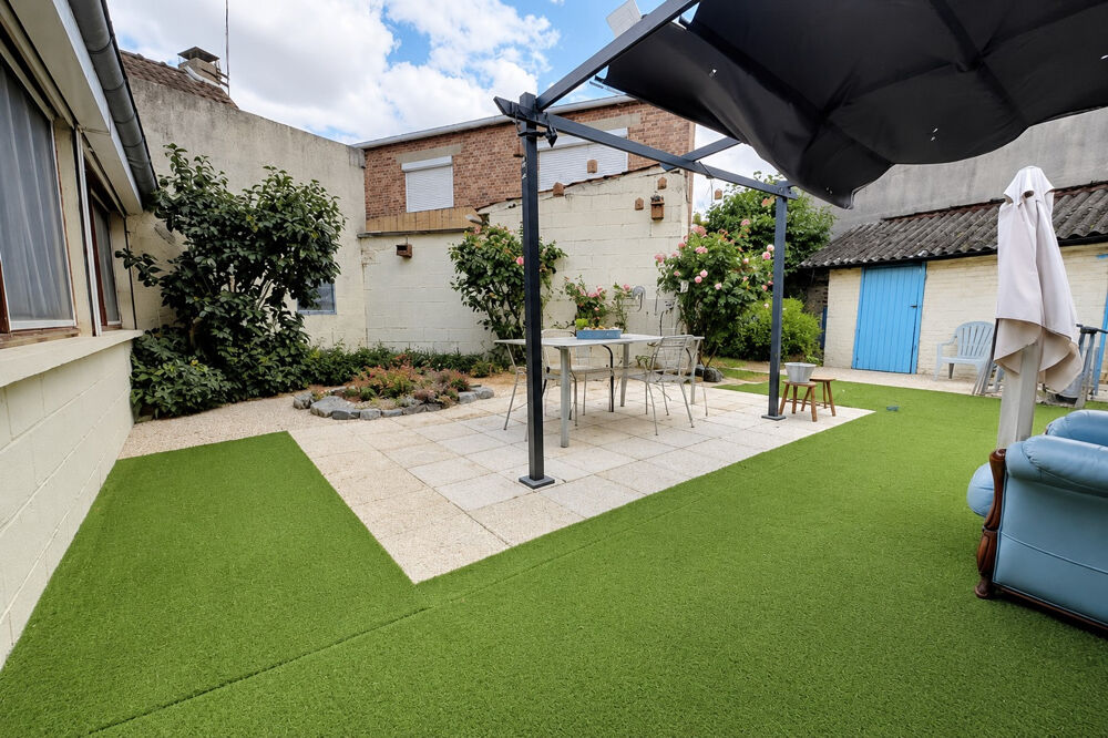 Maison de ville Annoeullin, 140 m2 habitable, avec jardin, 2 logements, 2 garages, fort potentiel...