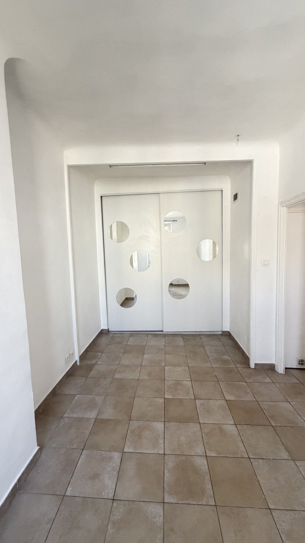 Marseille ( 13005 ) VENTE APPARTEMENT 34 M2 CARREZ 3 ÉME ÉTAGE 157 RUE HORACE BERTIN 13005 MARSEILLE