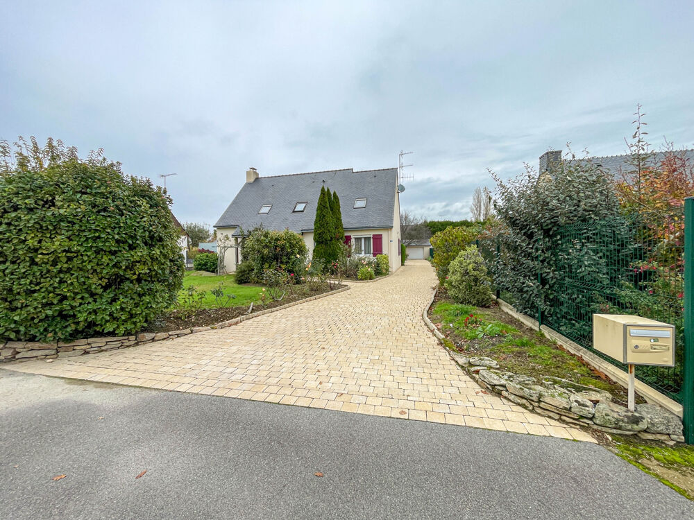 Vente Propriété/Château maison centre ville 5 chambres, 975 m2 de terrain. St lyphard
