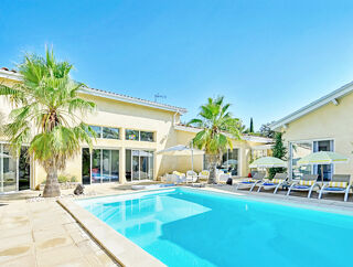  Propri�t�/ch�teau � vendre 9 pi�ces 330 m�