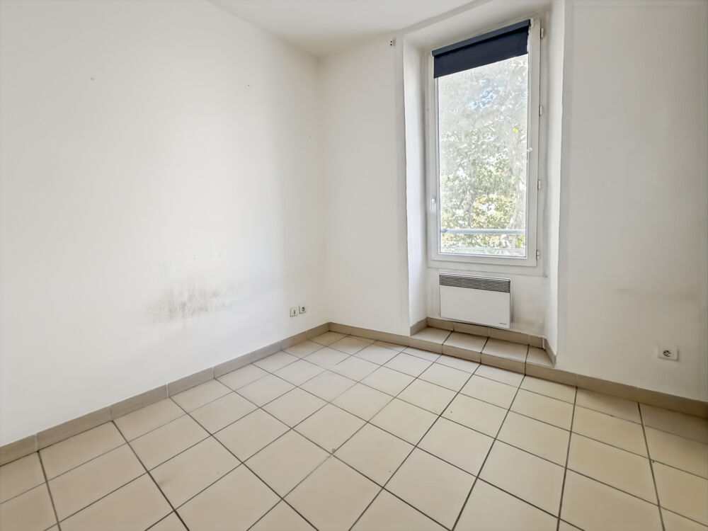 Vente Appartement T2 lumineux place du 4 septembre - 2ème étage Marseille 7