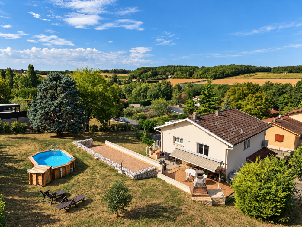 Vente Maison LACHASSAGNE   Maison rénovée avec piscine   Terrain de 1 208 m2 Lachassagne