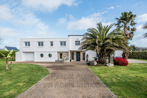   Pascal Autret BREST ABERS IMMOBILIER vous pr�sente cette maison contemporaire de 204m2 situ�e en Centre Ville Propri�t�/ch�teau - 7 pi�ce(s) - 204 m�