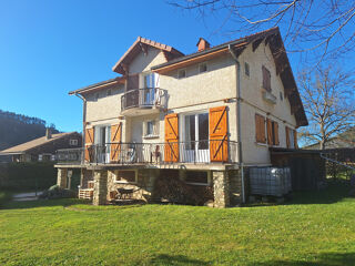  Maison � vendre 8 pi�ces 205 m�