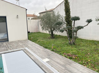  Maison � vendre 5 pi�ces 205 m�