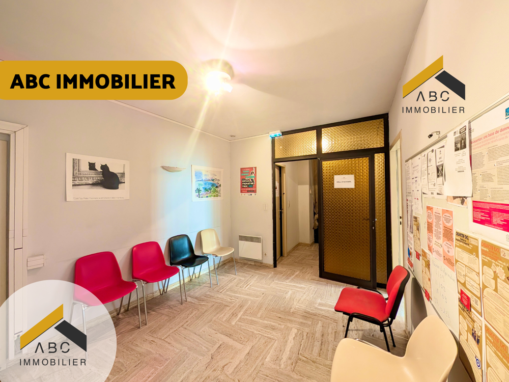  À LOUER 200 M2 DE BUREAUX / LOCAL COMMERCIAL - ORANGE centre-ville Orange