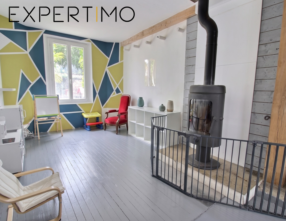 Vente Maison Maison familiale de caractère   167,53 m2   Emplacement exceptionnel en plein centre-ville Sainville