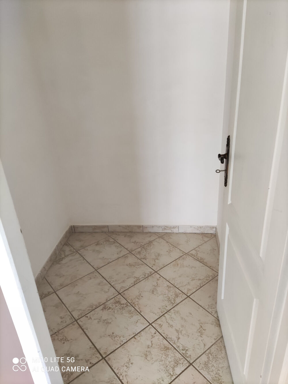a LOUER Appartement F2 avec parking privatif Bollène