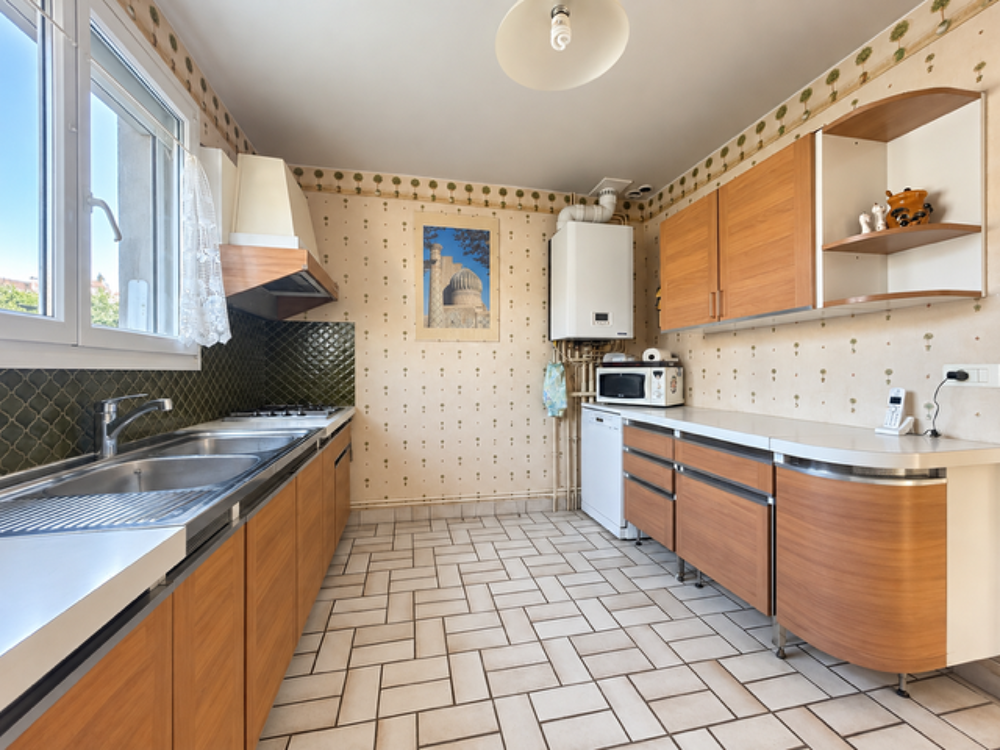 Vente Maison MARCOUSSIS - MAISON FAMILIALE DE TYPE F6 - S/SOL TOTAL - VUE SUR STADE - JARDIN Marcoussis