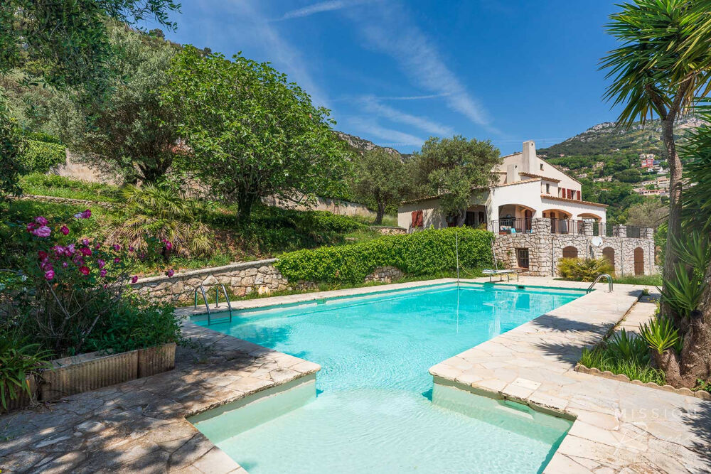 Vente Maison Villa provençale offrant une vue panoramique sur la mer à La Turbie, à 5 minutes de Monaco La turbie