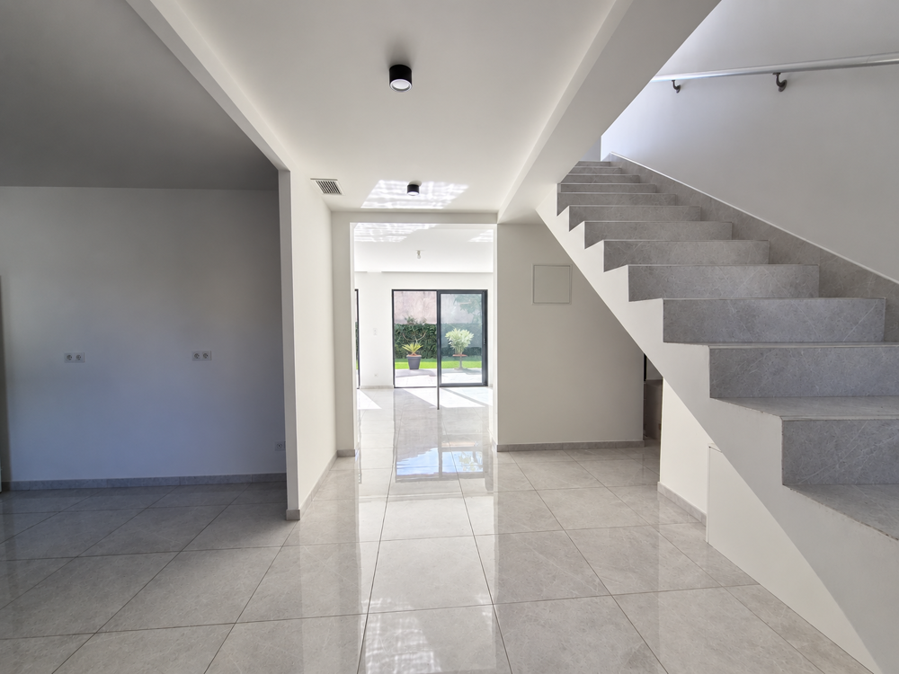 Vente Maison Laure -Maison de caractère en pierre-5 chambres Gignac la nerthe