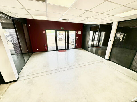   LOCAL D'ACTIVITÉ / BUREAUX   200 m2   EMPLACEMENT STRATÉGIQUE À CHANAS 