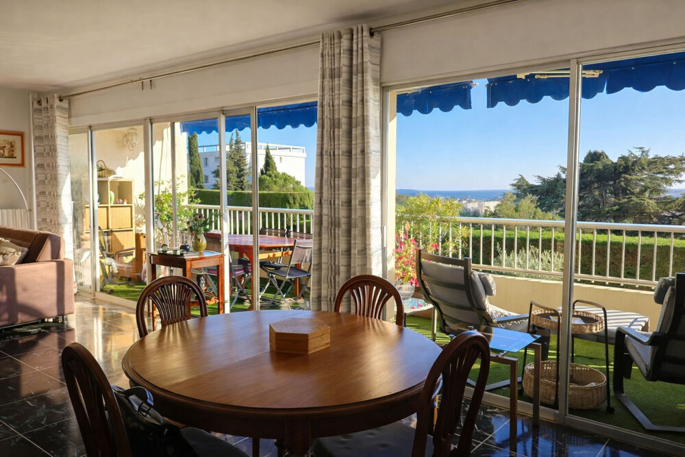 RARE Vue sur la Mer à Toulon Viager ou nue propriété occupé par une H 86 ans